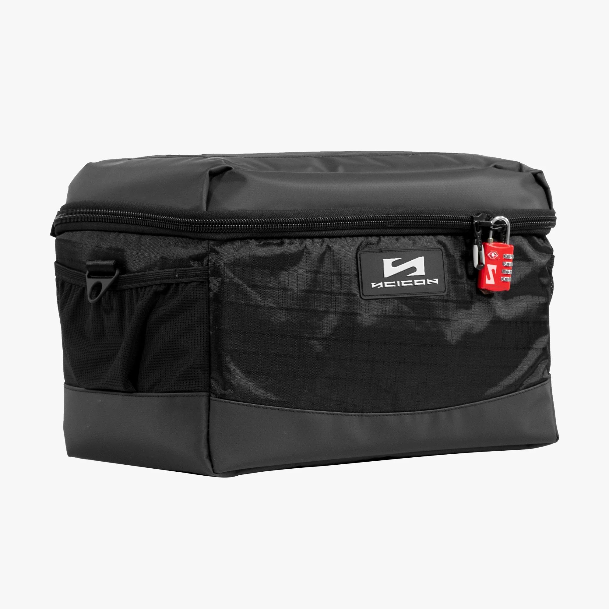 Scicon Pro Cooler Bag X 15 with insulated interior and adjustable shoulder strap for transporting cooled items.
